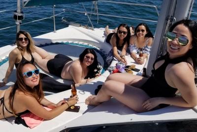Crucero en catamarán en la bahía de San Diego para hasta 12 huéspedes Crucero en catamarán en la bahía de San Diego para hasta 12 huéspedes