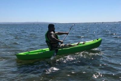 Kayak en la bahía de San Diego Kayak en la bahía de San Diego