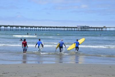 Retiro de surf para adultos de 2 días en San Diego Retiro de surf para adultos de 2 días en San Diego