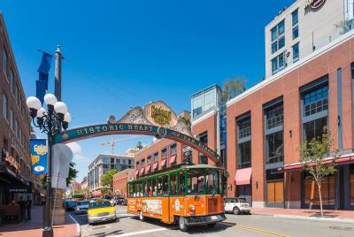 Visita a San Diego: excursión en tranvía con paradas libres Visita a San Diego: excursión en tranvía con paradas libres