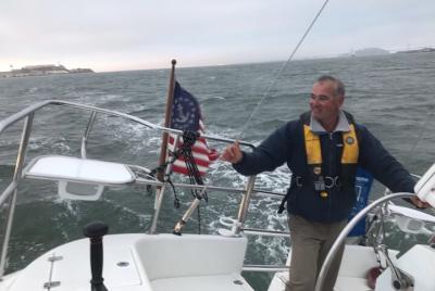 Carreras de veleros en el puerto deportivo de San Francisco de 2 horas Carreras de veleros en el puerto deportivo de San Francisco de 2 horas