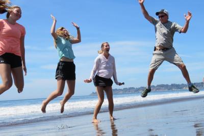 Descubre las maravillas naturales de Point Reyes y las antiguas secoyas todo incluido. Descubre las maravillas naturales de Point Reyes y las antiguas secoyas todo incluido.