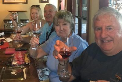 Tour a pie de vino y chocolate en el centro de Santa Bárbara