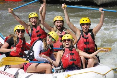 Rafting en aguas bravas y tour del vino