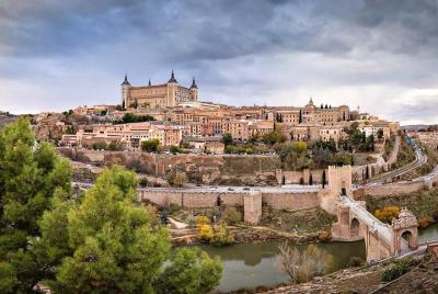 Excursión privada de un día a Toledo y Segovia desde Madrid
