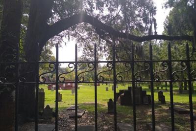 Savannah Ghost Walks con The Founder / Small Group y Private Walking Tours