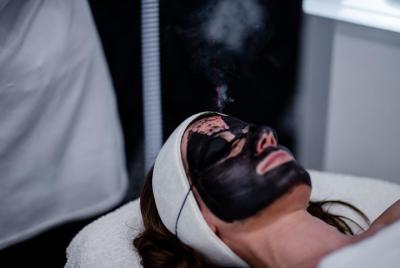 Muñeca espectral Peeling Laser Black en Bemerode