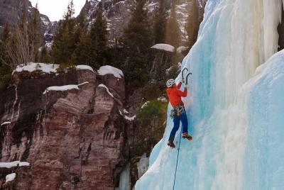 Escalada en hielo de medio día en Telluride Escalada en hielo de medio día en Telluride
