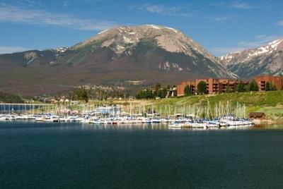 Tour de compras y puerto deportivo de Dillon