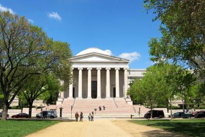 Tour privado a pie de la Galería Nacional de Arte