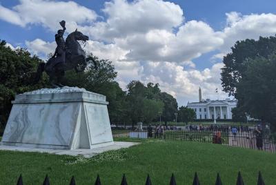 Recorrido a pie por las residencias de los presidentes: Lafayette Square y Foggy Bottom