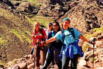 Excursión de un día en camello por las montañas del Atlas y los tres valles de Marrakech