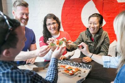 Experiencias Lonely Planet: Tour privado de comida e historia de DC en H Street