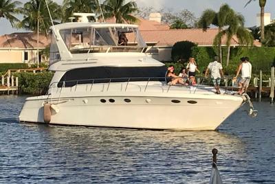 Alquiler de yate privado de lujo de medio día de 51  Alquiler de yate privado de lujo de medio día de 51 'en Júpiter