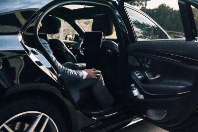 Traslado privado de llegada: Aeropuerto de Palm Beach PBI a Palm Beach en automóvil de negocios Traslado privado de llegada: Aeropuerto de Palm Beach PBI a Palm Beach en automóvil de negocios