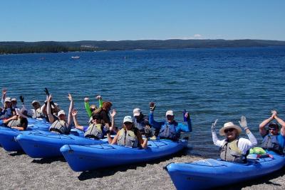 Kayak de mar de 4 horas por la mañana en el lago Yellowstone con almuerzo