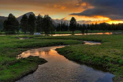 Mochilero de 5 días en Yosemite - Impresionantes puestas de sol Mochilero de 5 días en Yosemite - Impresionantes puestas de sol
