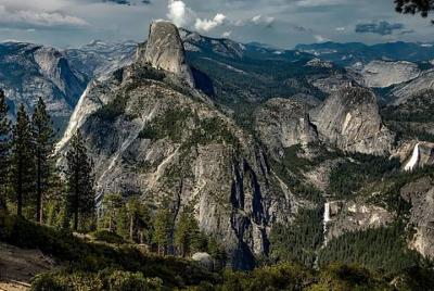 Recorrido de audio autoguiado por el sendero panorámico de Yosemite Recorrido de audio autoguiado por el sendero panorámico de Yosemite