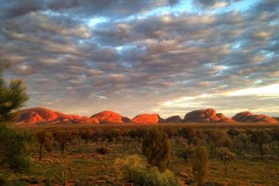 Excursión de 5 horas a Kata Tjuta Sunrise desde Ayers Rock con desayuno