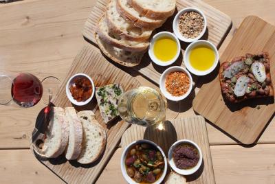 Farmer's Lunch - Tapas and Wine for 2 People