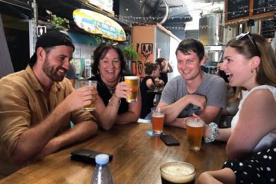 Tour a la cervecería Sunshine Coast con almuerzo y paletas de degustación - Tour privado Min 6 Tour a la cervecería Sunshine Coast con almuerzo y paletas de degustación - Tour privado Min 6