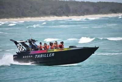 Noosa Thriller - Paseo de aventura oceánica de 500 CV Noosa Thriller - Paseo de aventura oceánica de 500 CV