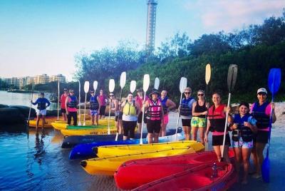 Alquiler de kayaks individuales o dobles de 1 hora en Golden Beach, Caloundra Alquiler de kayaks individuales o dobles de 1 hora en Golden Beach, Caloundra