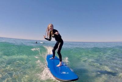 Los principiantes aprenden a clases de surf, Noosa World Surf Reserve Los principiantes aprenden a clases de surf, Noosa World Surf Reserve