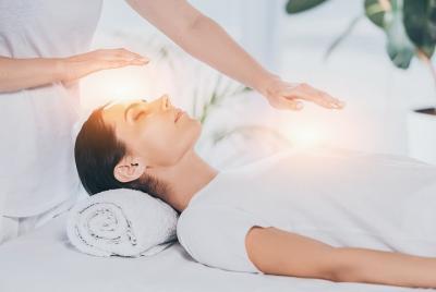 Sesión de sanación energética de Reiki Master