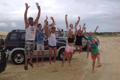 Port Stephens Bush, playa y arena Dune 4WD Tour de pasajeros