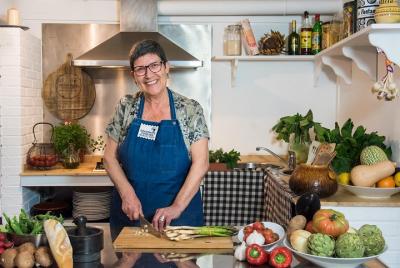 Clase de cocina con una abuela local: Clase de cocina práctica