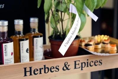Gastronomía y los mercados del pueblo de Provenza: tour privado de misterio mágico Gastronomía y los mercados del pueblo de Provenza: tour privado de misterio mágico