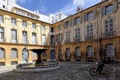 Aix-en-Provence: Explore la capital de la Provenza en un tour de audio autoguiado
