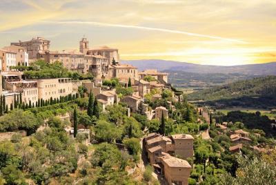 Excursión de un día a Luberon para grupos pequeños desde Aviñón Excursión de un día a Luberon para grupos pequeños desde Aviñón