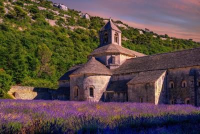 Lavender Route Excursión de un día para grupos pequeños desde Aviñón Lavender Route Excursión de un día para grupos pequeños desde Aviñón