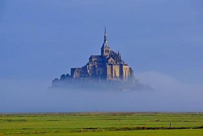 Excursión de día completo centrada en Mont St Michel desde Bayeux con una guía nacional Excursión de día completo centrada en Mont St Michel desde Bayeux con una guía nacional