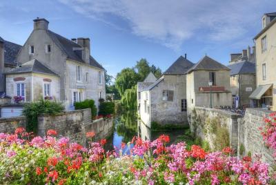 Tour privado a Bayeux, Honfleur y Pays d'Auge desde Bayeux