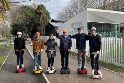 Paseo inusual y ecológico en Segway y bicicleta eléctrica en Bayona Paseo inusual y ecológico en Segway y bicicleta eléctrica en Bayona