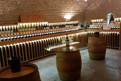 Venta, visita a la bodega y degustación de vinos de Borgoña Venta, visita a la bodega y degustación de vinos de Borgoña