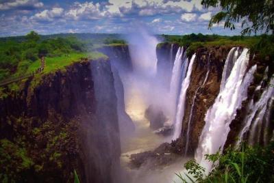 Día completo en las cataratas Victoria con almuerzo y piscina Devils 10h ZIMBABWEAN & ZAMBIAN SIDE