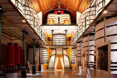 Tour privado a Cognac desde Burdeos (3 a 7 personas)