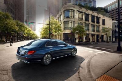 Traslado privado del aeropuerto a Burdeos en sedán de negocios