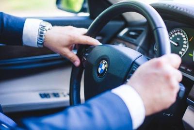 Traslado privado del aeropuerto a Burdeos clase premium