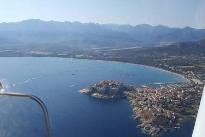 Excursión de un día desde Cannes a Córcega en un avión privado