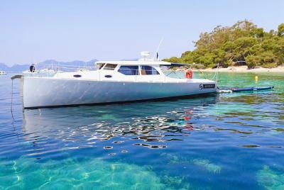 1/2 DIA excursión al mar + actividades de Stand Up Paddle a bordo