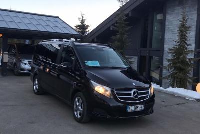 Airport Chambery - traslado privado VIP a La Plagne en Mercedes clase V
