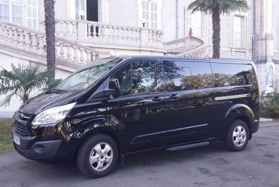 Traslado privado de Lourdes a Béziers, 1-6 personas