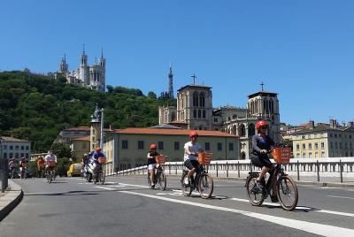 Visita de una hora y media en grupos pequeños a Lyon en bicicleta eléctrica Visita de una hora y media en grupos pequeños a Lyon en bicicleta eléctrica