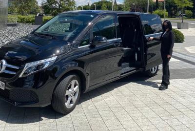 Traslado privado de llegada o salida en Lyon (recogida en el hotel o aeropuerto) Traslado privado de llegada o salida en Lyon (recogida en el hotel o aeropuerto)