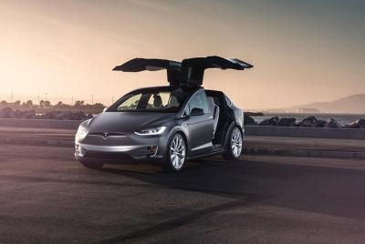 Conductor privado Tesla Transport Lyon transfer / Aeropuerto LYS Colombier-Saugnieu Conductor privado Tesla Transport Lyon transfer / Aeropuerto LYS Colombier-Saugnieu
